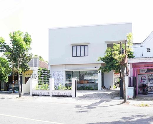 RedDoorz Plus Syariah @ Umyas Hotel near Terminal Anjuk Ladang Nganjuk