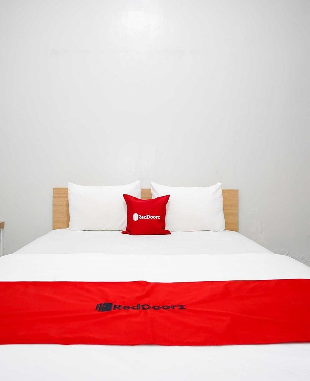 RedDoorz Room