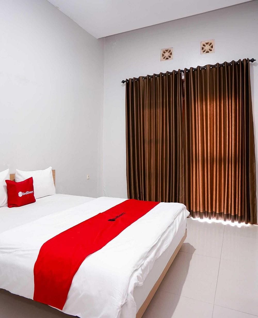RedDoorz Premium