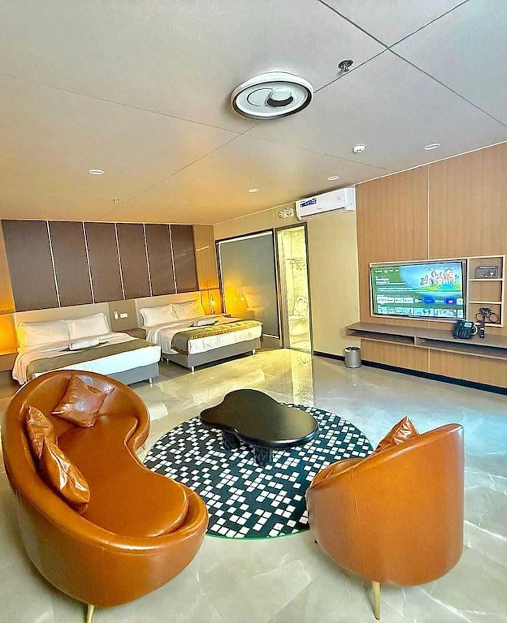 Executive Suite