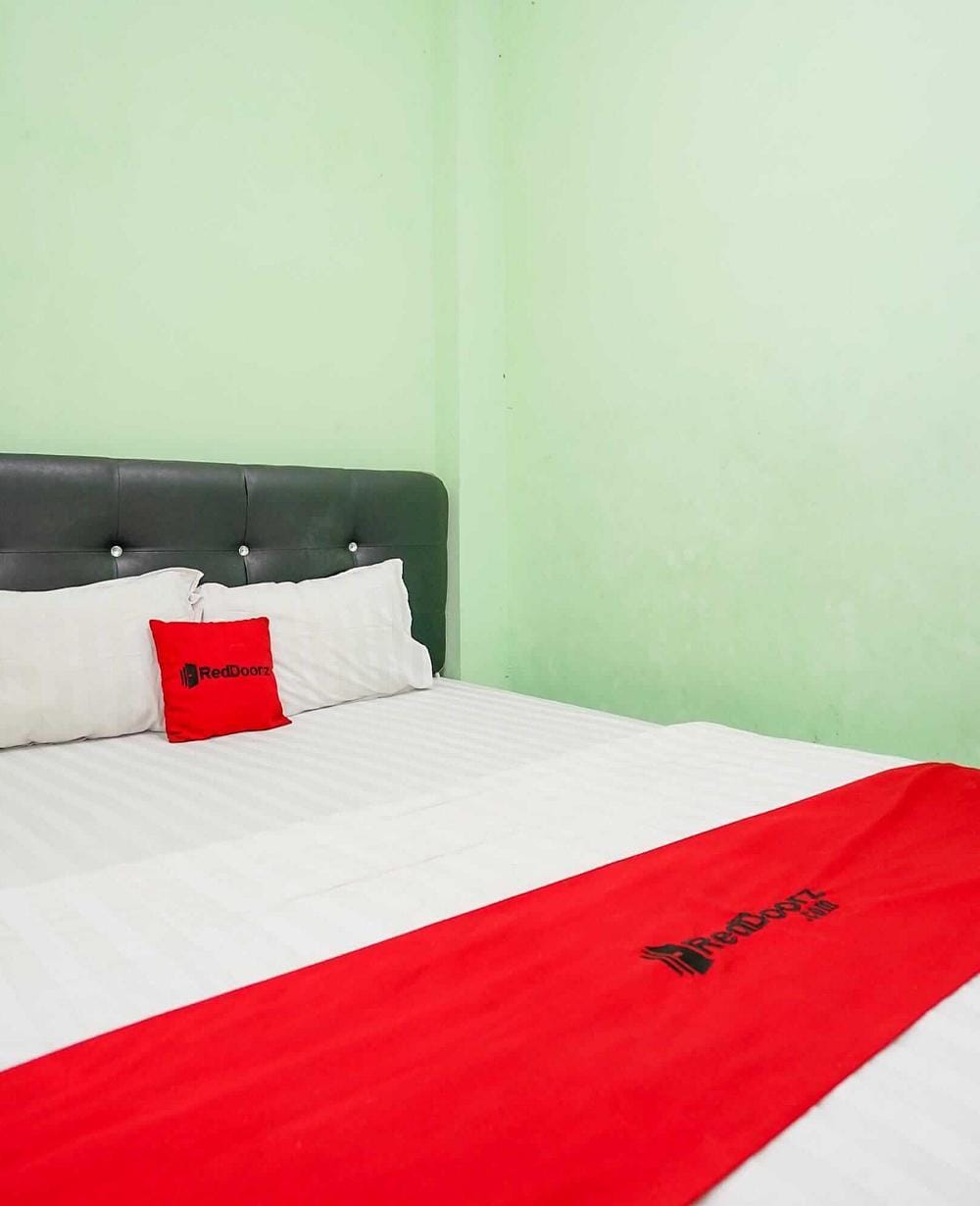 RedDoorz Room