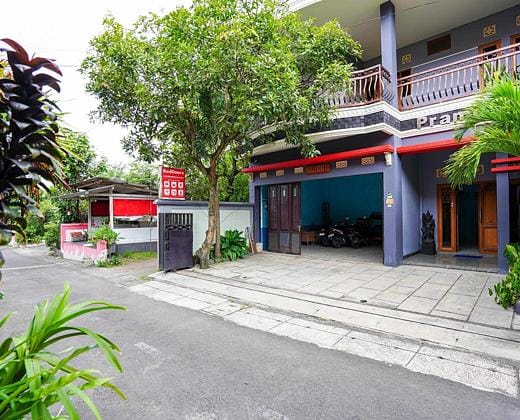 RedDoorz Syariah near Monumen Jogja Kembali