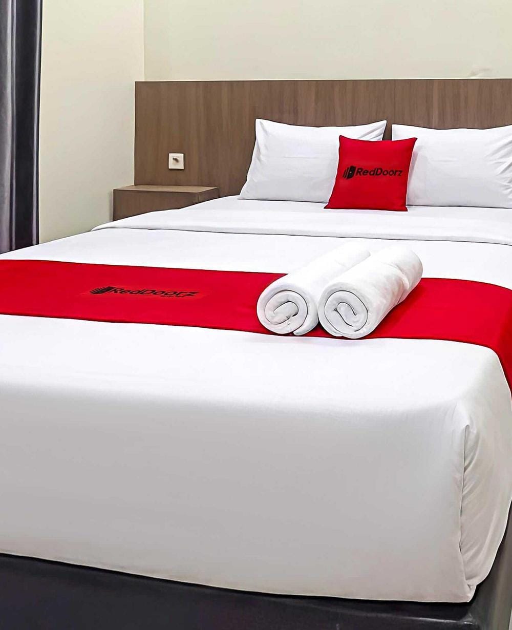 RedDoorz Deluxe Room