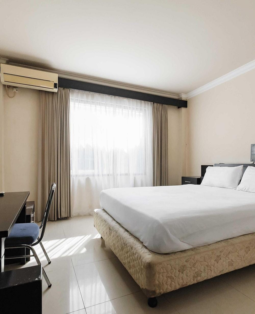 SALE Room