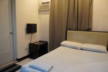 RedDoorz @ Cosmo Hotel Vicente Cruz Sampaloc Manila