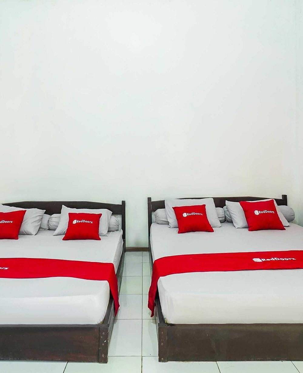 RedDoorz Family Room