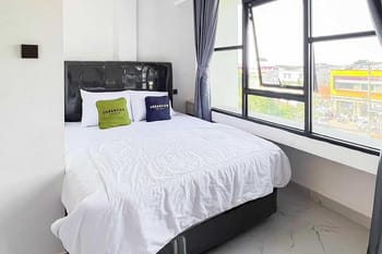 Urbanview Hotel Diamond Syariah near Palembang Airport