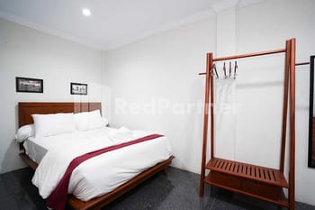 Omah Karangwaru Homestay near Jogja City Mall RedPartner