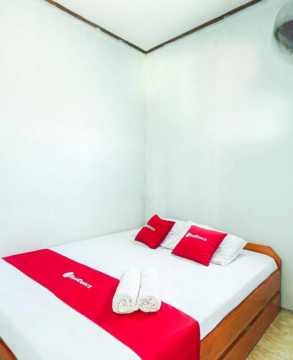 RedDoorz Family Room
