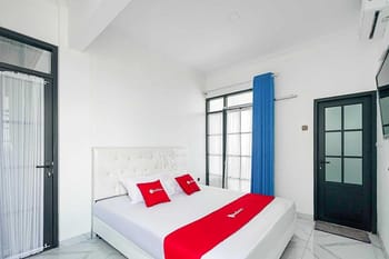 RedDoorz Syariah near Sukabumi City Station 2