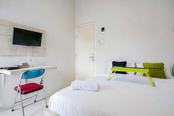 Urbanview Hotel Bari Syariah Palembang by RedDoorz