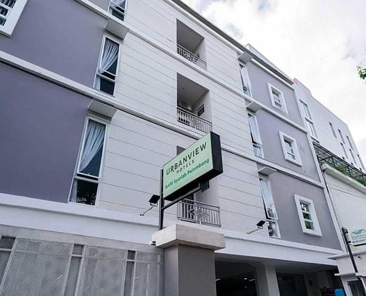 Urbanview Hotel Bari Syariah Palembang by RedDoorz