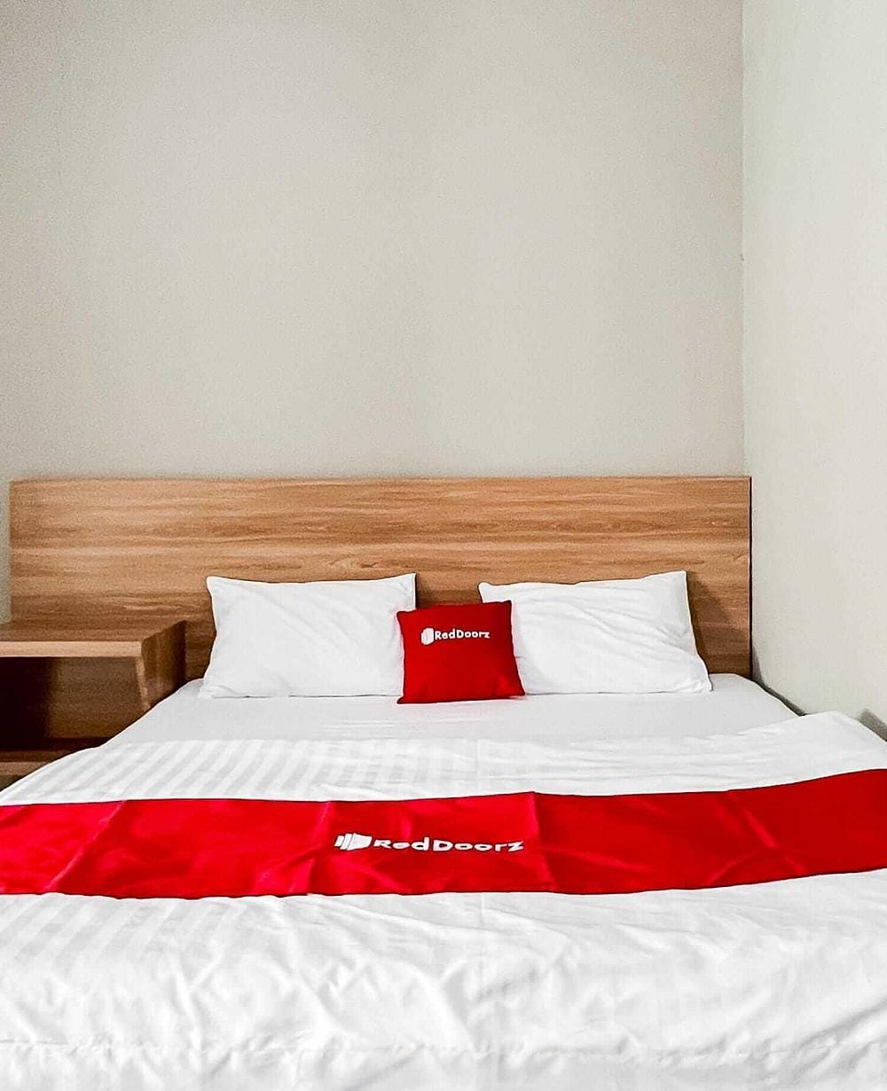 RedDoorz Room