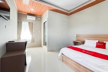 RedDoorz Syariah @ Penginapan Kamalo Padang