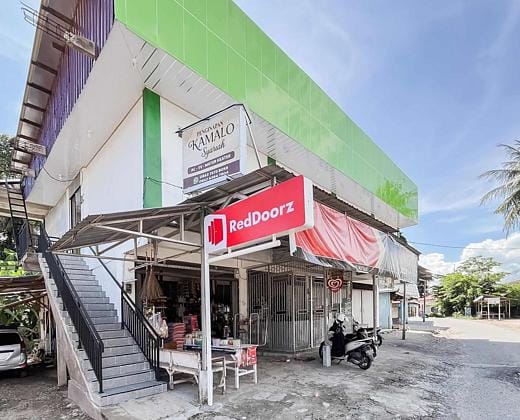 RedDoorz Syariah @ Penginapan Kamalo Padang
