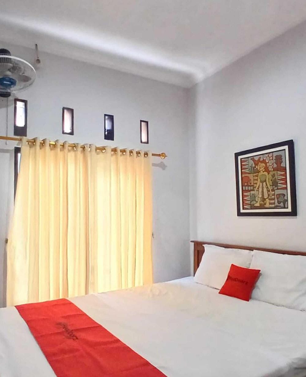 Reddoorz Room without AC