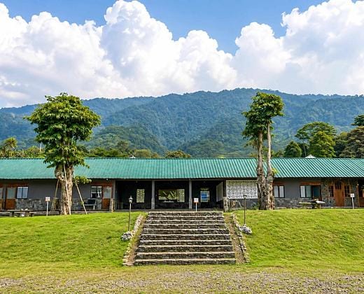 Urbanview Hotel Kalaras & Mini Zoo Cijeruk Bogor