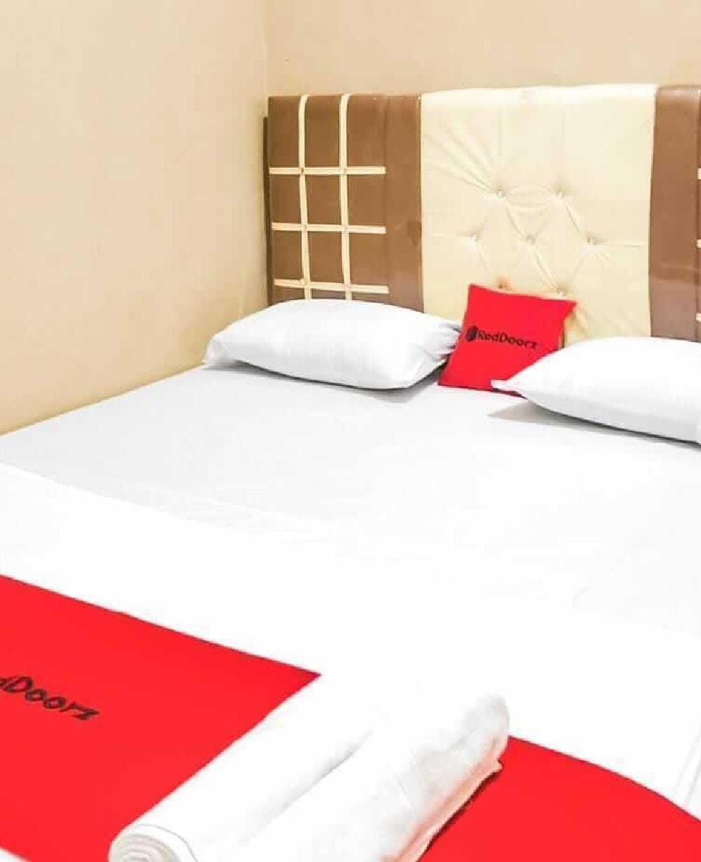 RedDoorz Room