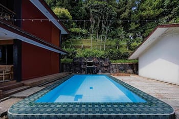 Urbanview Hotel Salakview Megamendung