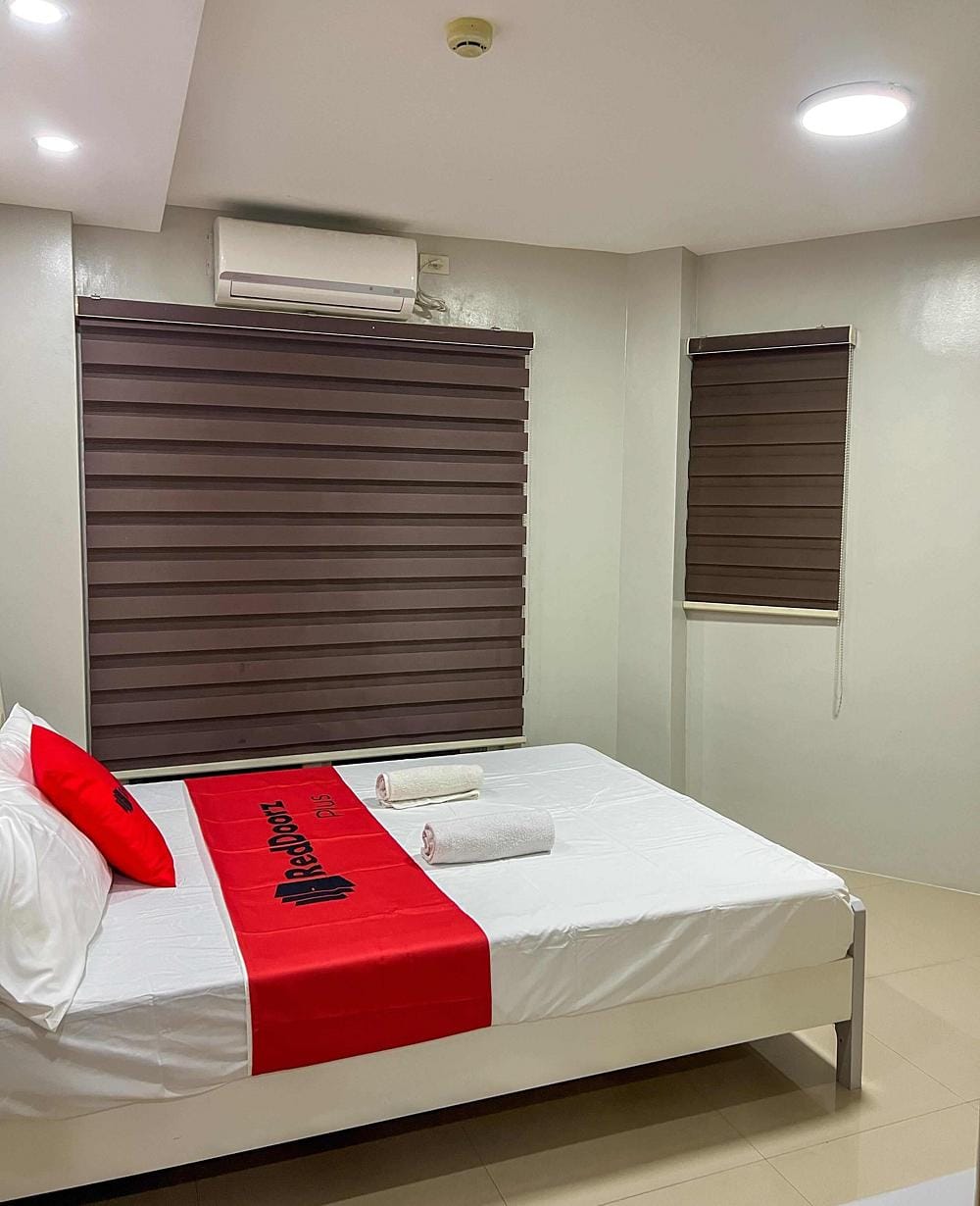 RedDoorz Family Room