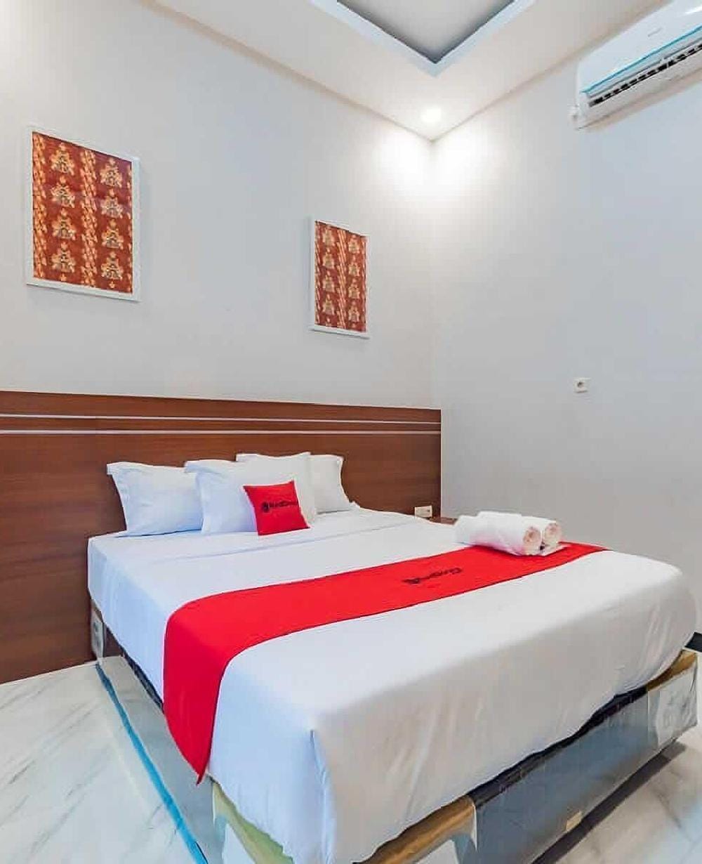 RedDoorz Room