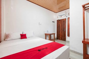 RedDoorz Syariah near Jakabaring Sport City Palembang