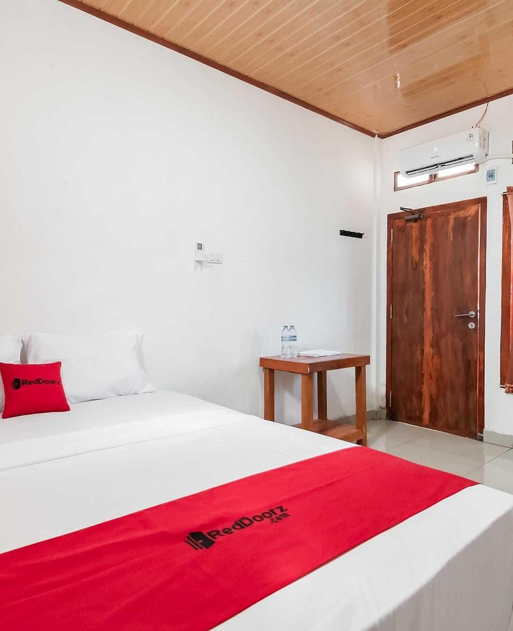 RedDoorz Room