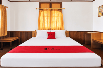 RedDoorz @ Derawan Beach Cottage