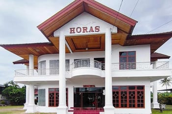Urbanview Syariah Hotel Horas Palopo