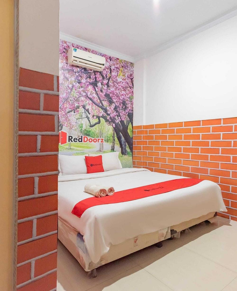 RedDoorz Room