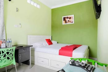RedDoorz Syariah Near SMA N 6 Palembang