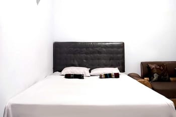 Villa Cahaya 3 Guci Mitra RedDoorz