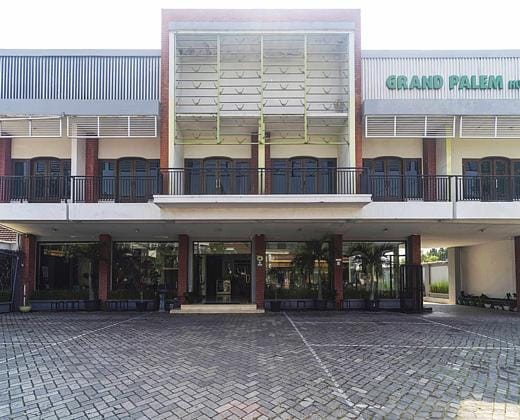 Urbanview Hotel Grand Palem near Alun Alun Batu