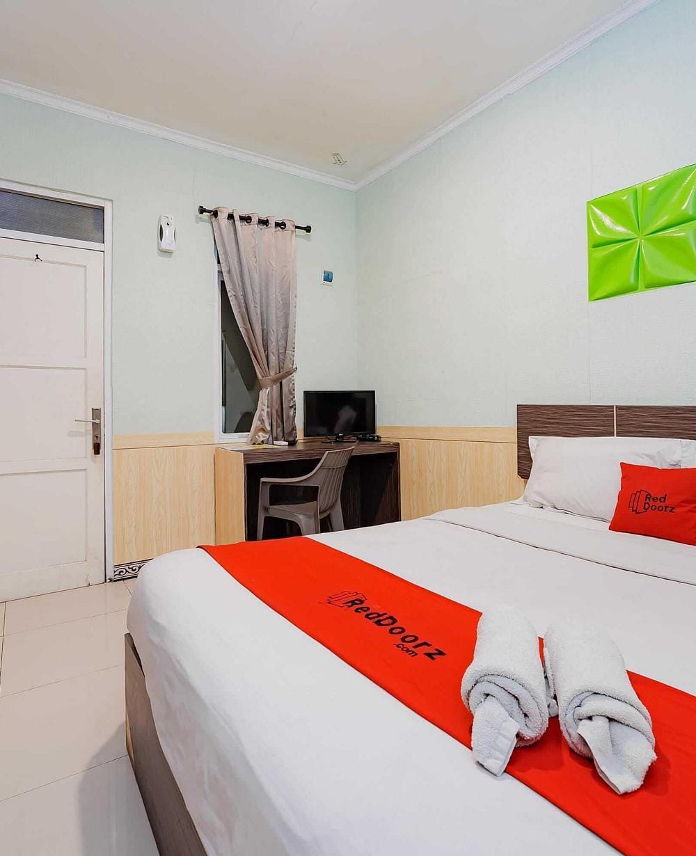 RedDoorz Room