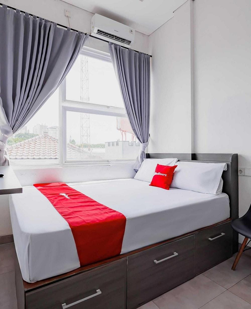 RedDoorz Room