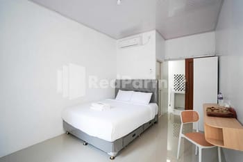 Nafia Homestay Syariah RedPartner near Sleman City Hall
