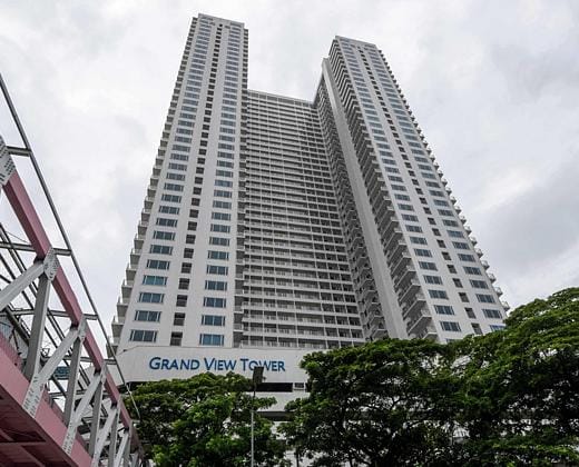 Grand View Tower by RedDoorz