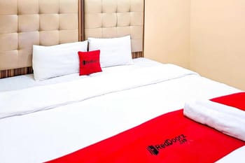 RedDoorz Syariah Near Exit Toll Pekalongan 2
