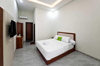Urbanview Mamio House Syariah near Exit Tol Klodran Solo