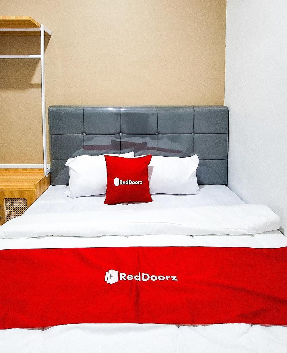 RedDoorz Room