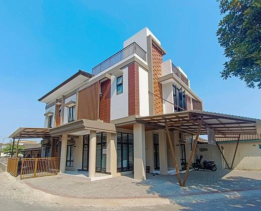 The Signature Living