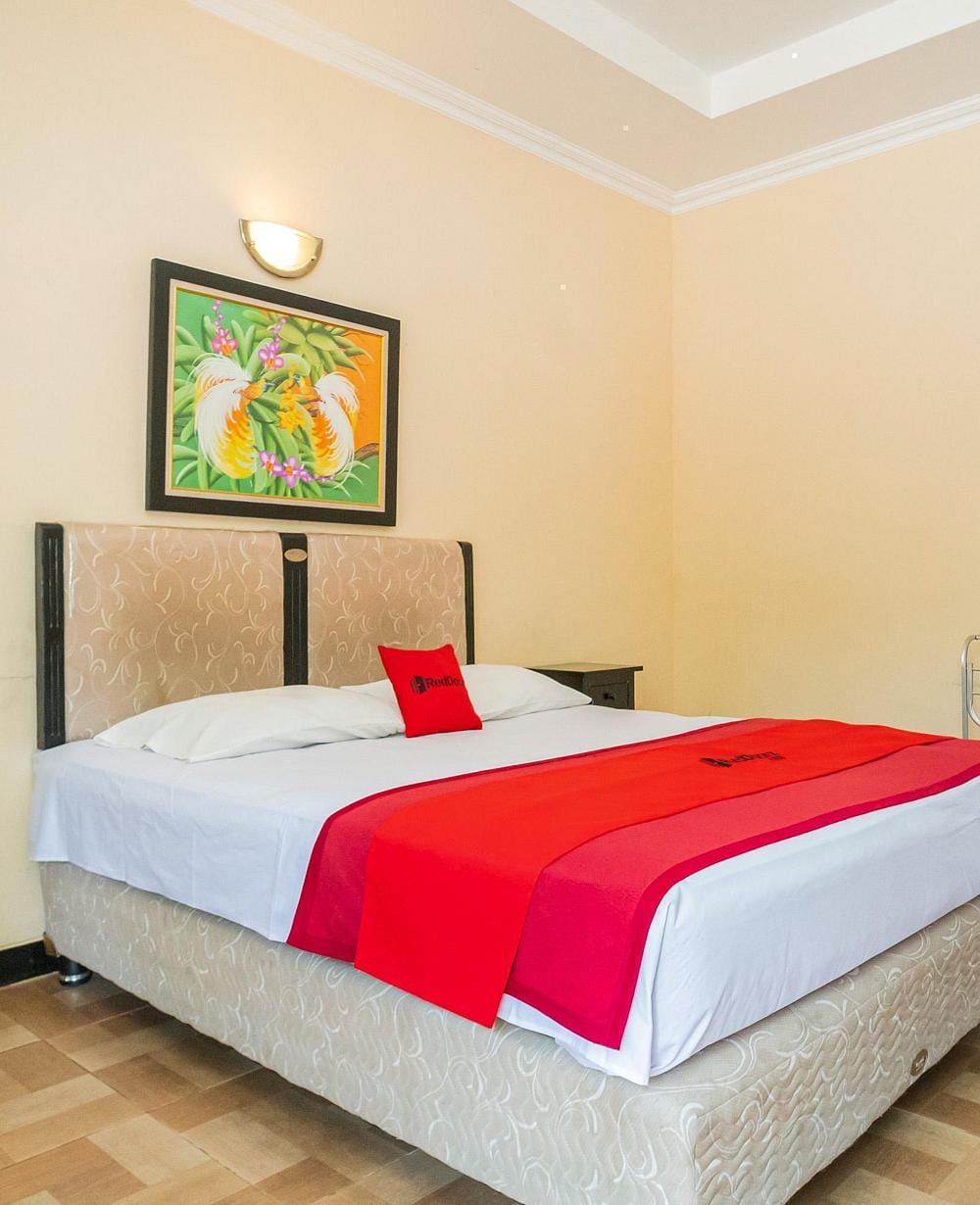 RedDoorz Room