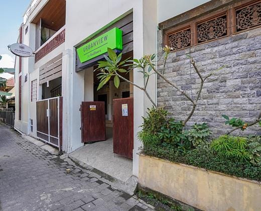 Urbanview Hotel Arta Guna Casa 2 Denpasar