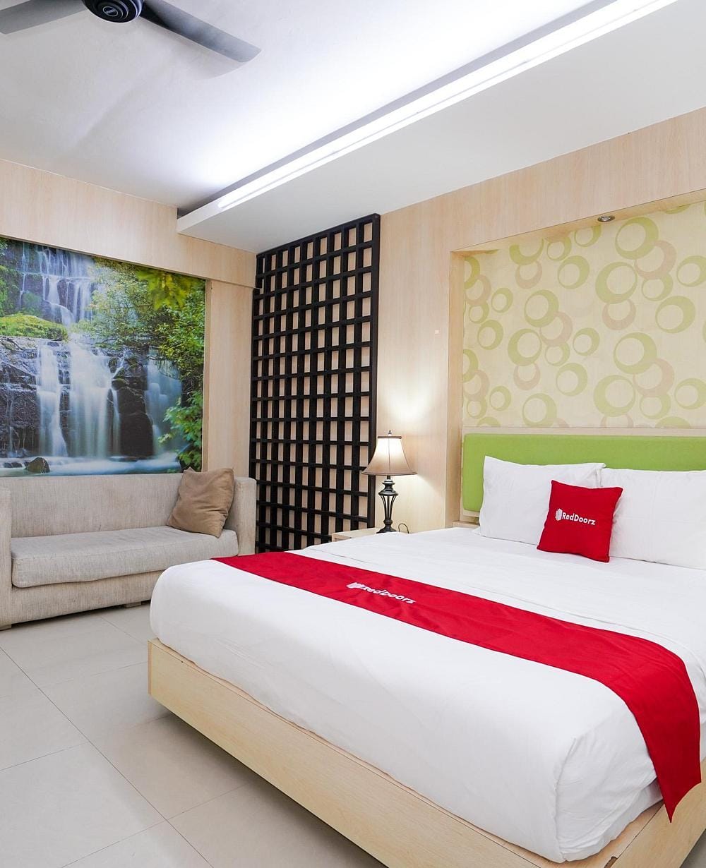 RedDoorz Room