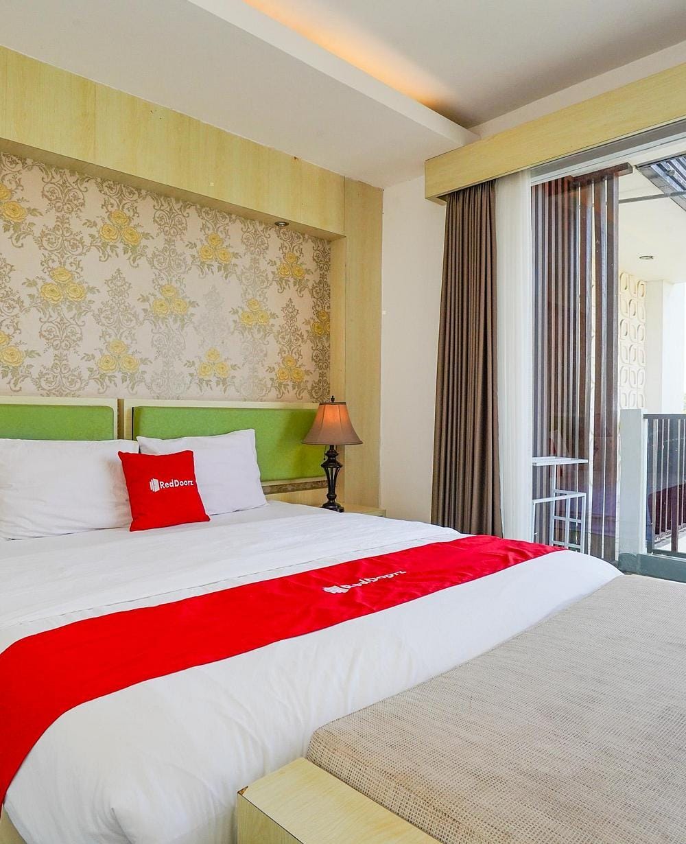 RedDoorz Deluxe Room