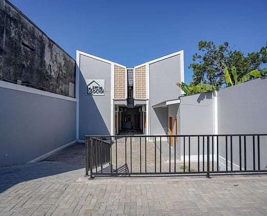 Urbanview Hotel The Little Social Yogyakarta