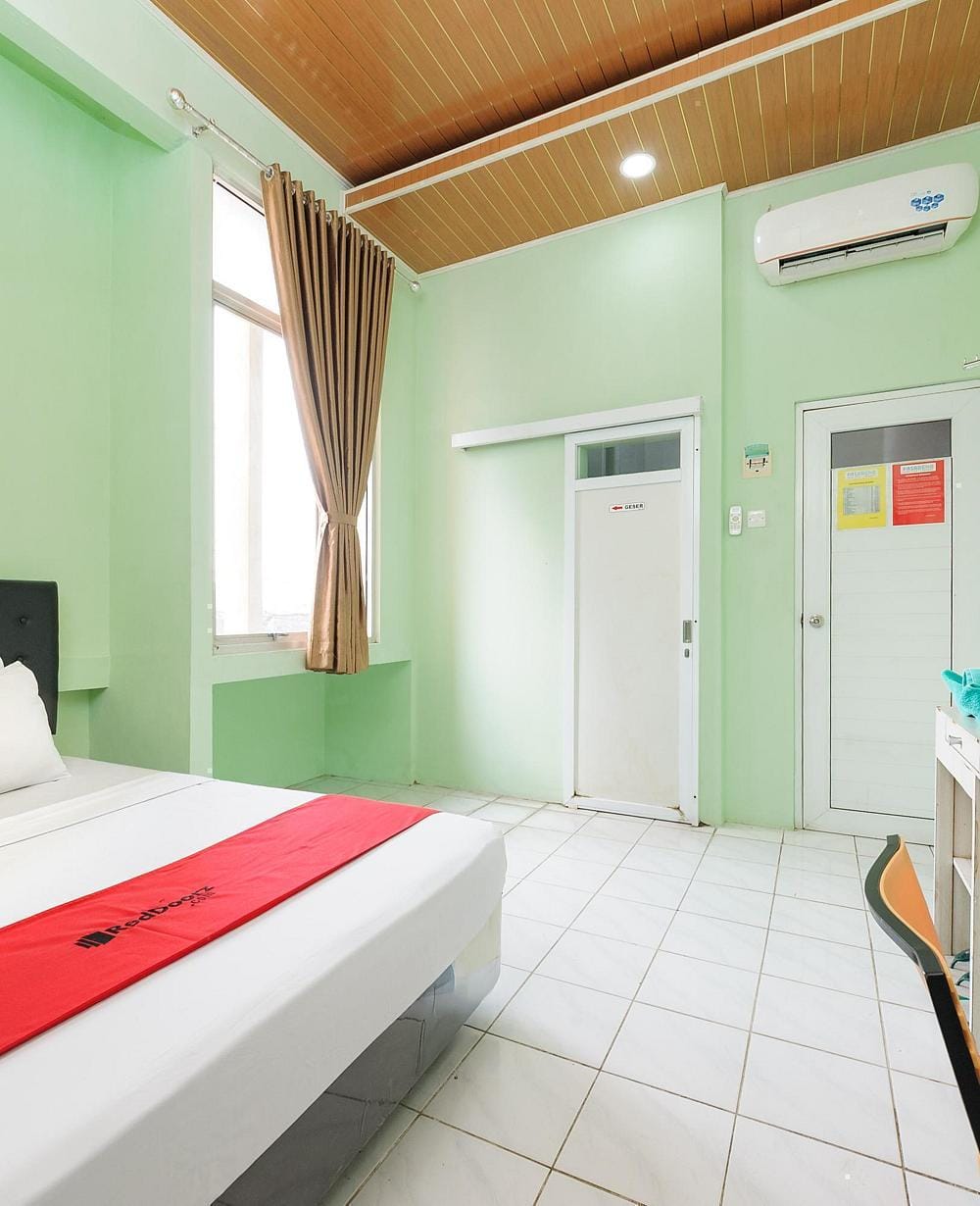 RedDoorz Premium