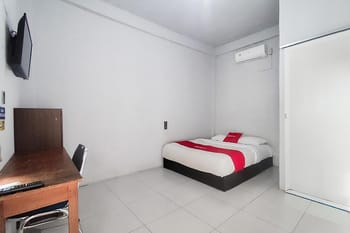 RedDoorz Syariah near Jalan Sumantri Jambi