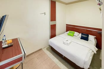 Urbanview Hotel New Land near Harbour Bay Batam
