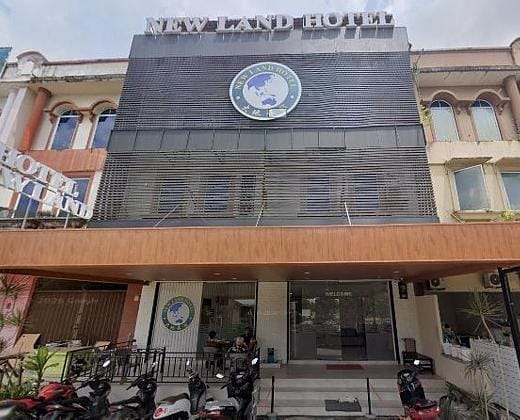 Urbanview Hotel New Land near Harbour Bay Batam